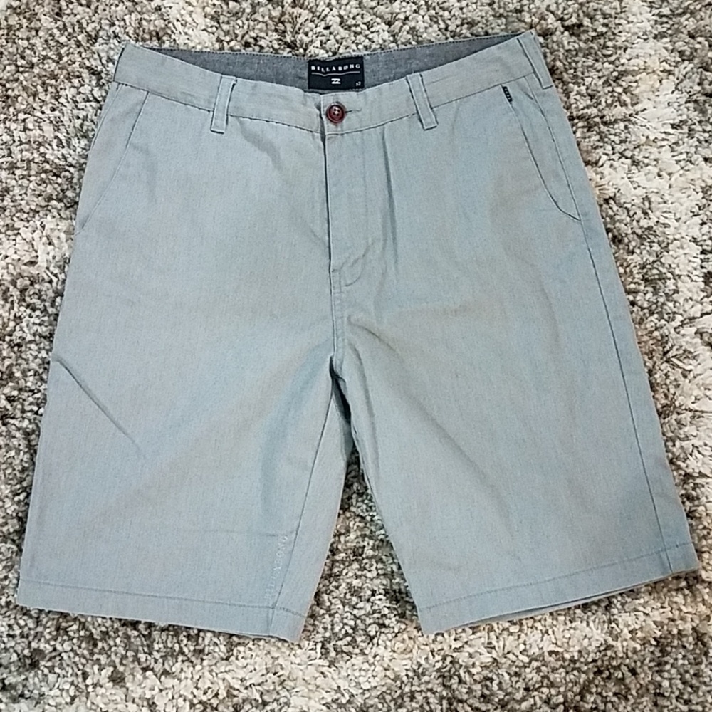 Mens Gray Billabong shorts size 32